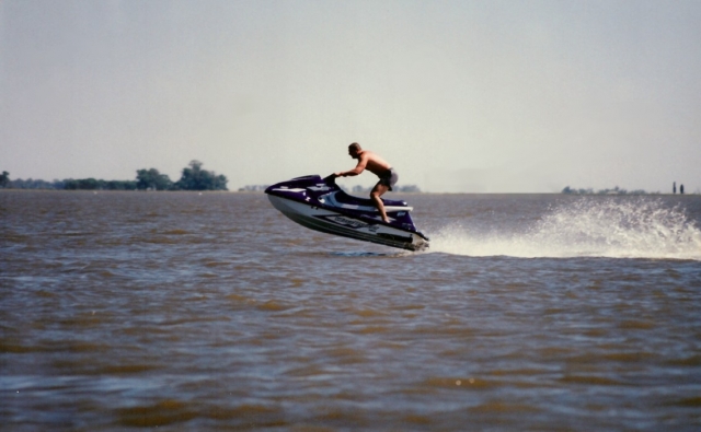  Sauts en jet ski 