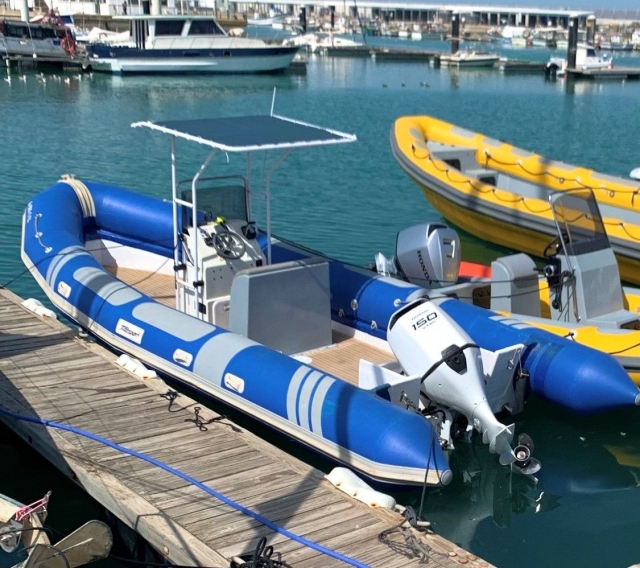 Bateau à Puerto de Pollensalista 