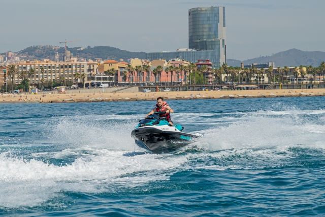  Driving at full speed in the Mediterranean Sea