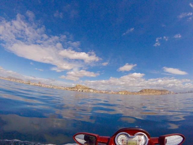  Vista dalla moto d'acqua 