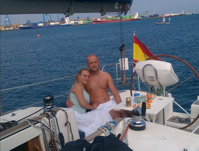Aperitivo en barco en pareja