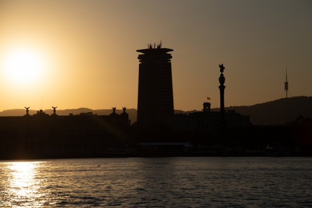 Puesta de sol a bordo de un barco