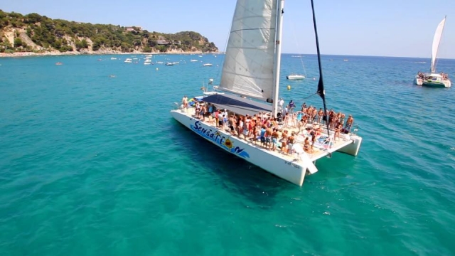  Crystal clear water with the sensation 