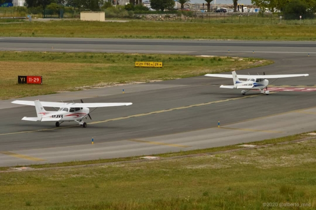  Ultraleggeri preparati all'aerodromo di Vizcaya 