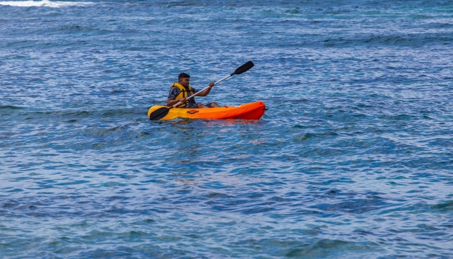  Con il kayak in mare 