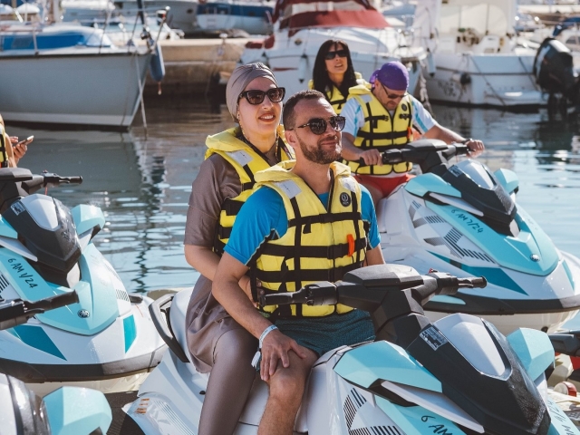Dsfruta del sol de las playas de almeria con una jet ski