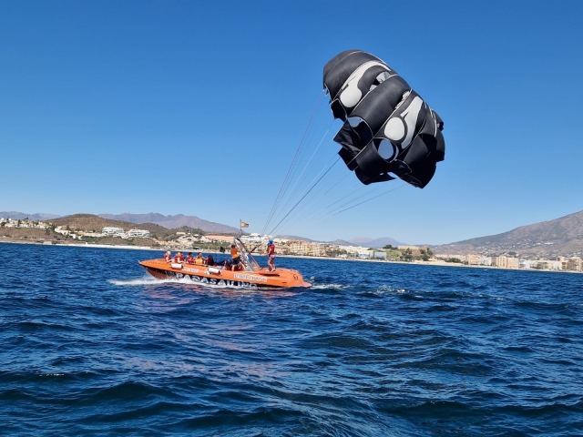 Parasailing en el Puerto de Fuengirola
