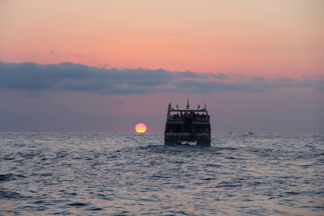  Towards the sunset 