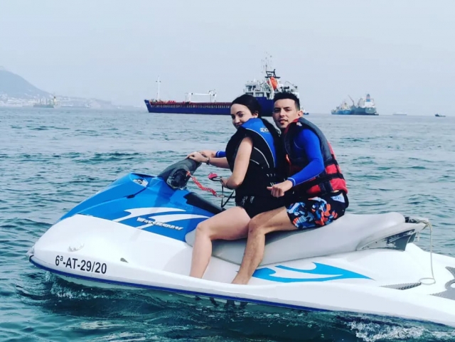 p-43243-jetski-en-pareja1742813157_17428132649812.jpg