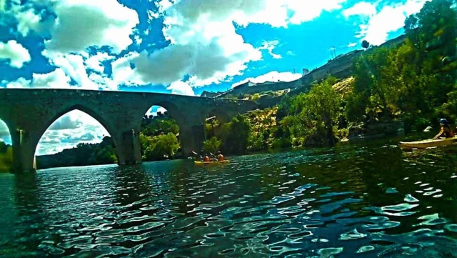 Viste dal vecchio ponte di Ledesma 