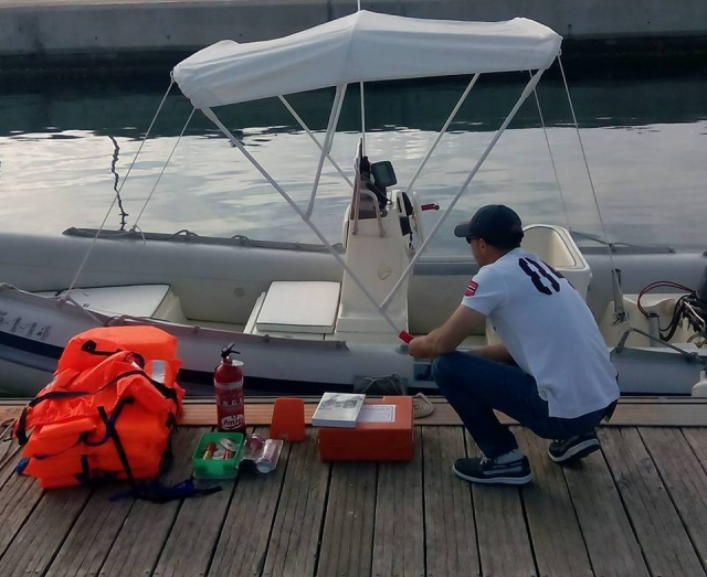  Éléments pour naviguer en bateau à Valence 