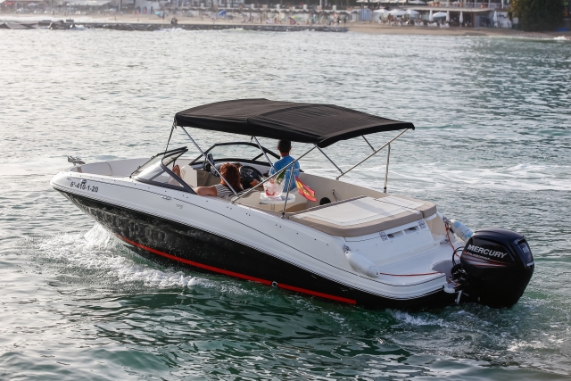  Bootsfahrt durch Marbella