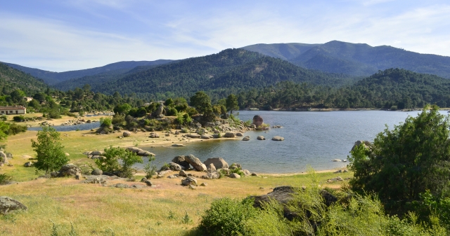 Embalse en valle de iruelas