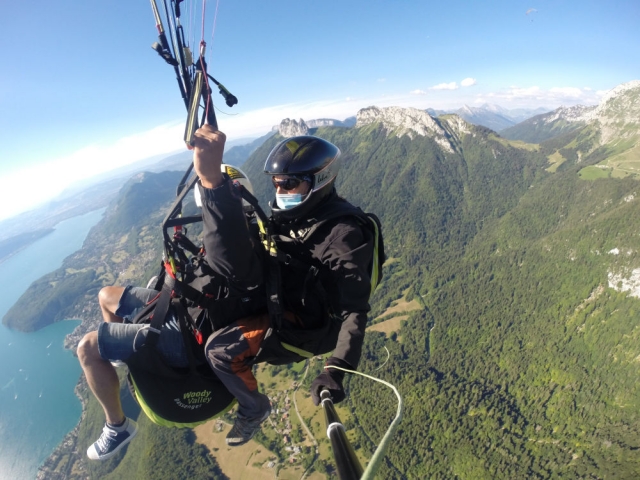  Come fly with us 