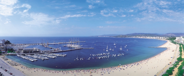  全景 Platja Gran Plamos 的景观
