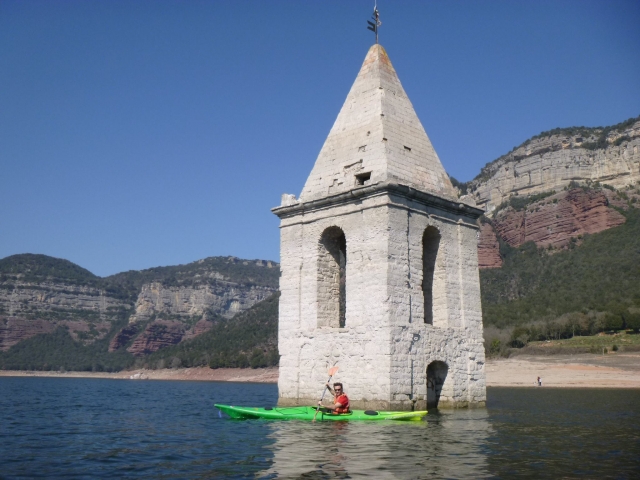 Embalse de Sau en kayak