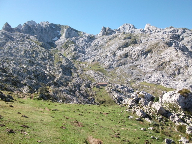 Refugio de Vegarredonda