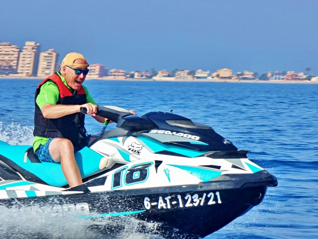 Las Salinas License Motorcycle Rent, 30min