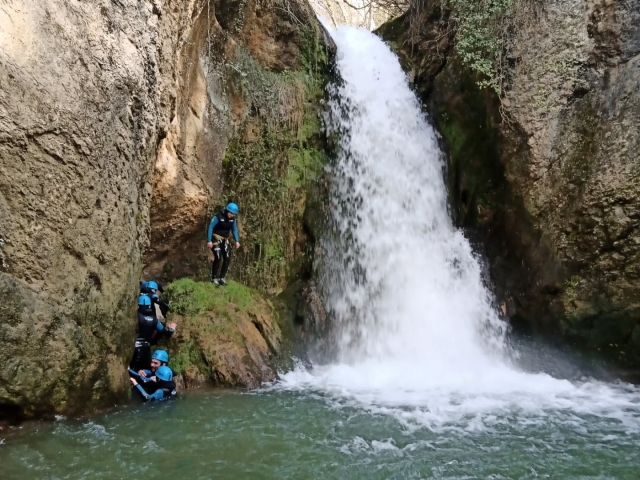  阿拉瓦 (Alava) 溪降