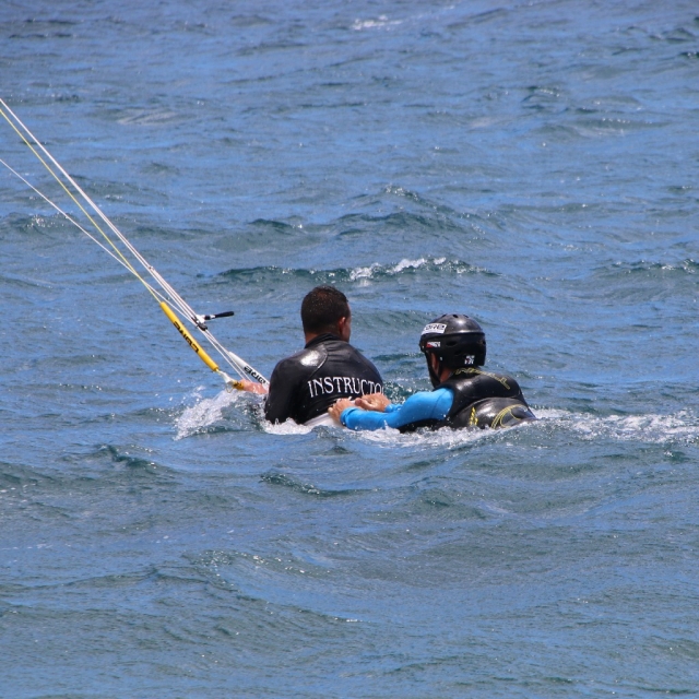  Apprendre dans l'eau avec l'aide du moniteur 