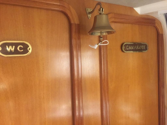 Servicio con baño a bordo