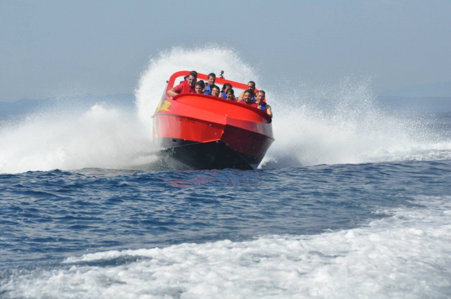  Spaß und Geschwindigkeit im Wasser