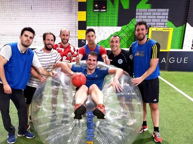  Bubble Soccer mit Freunden 