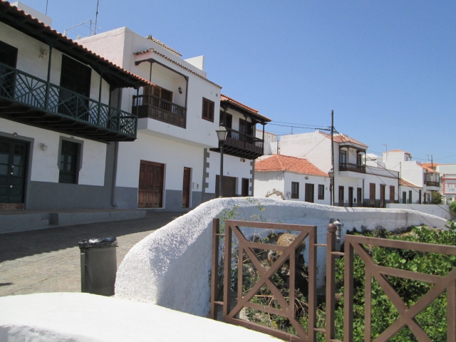  Santa Ana