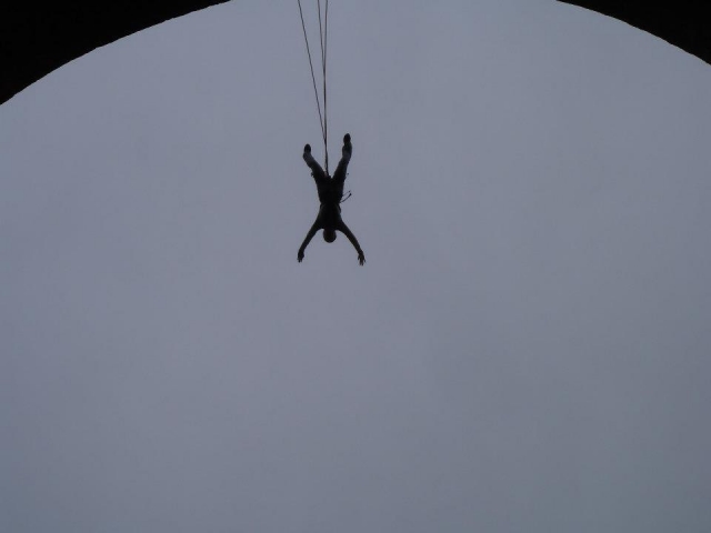  A formidable bungee jump 