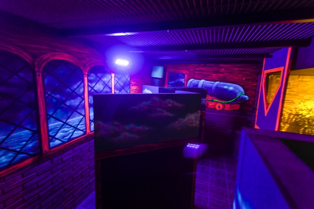  Hide and ambush in laser tag