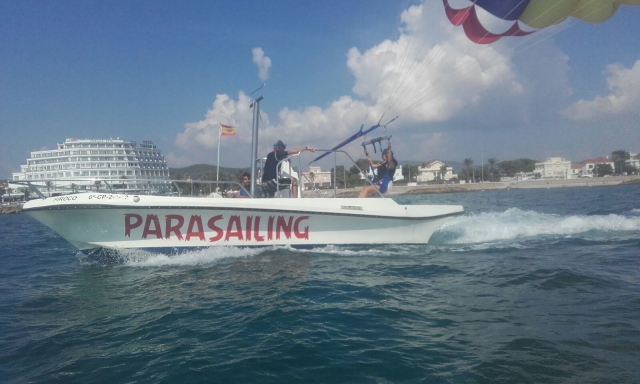  Con la barca appoggio e il monitor 