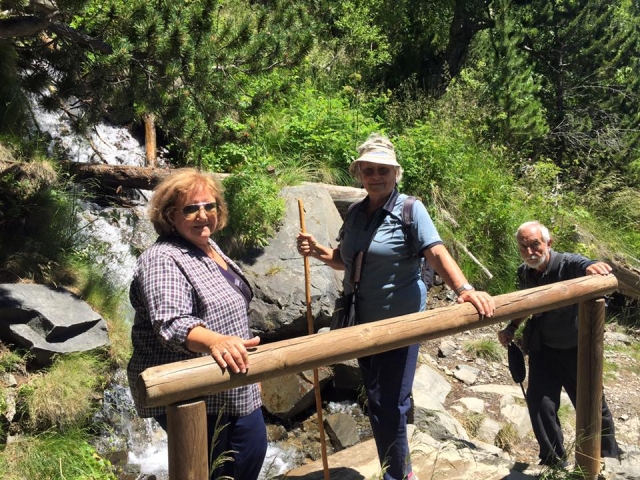  Enjoying the places in the Aran Valley 