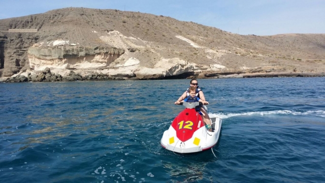 Navegando en jet ski