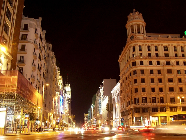  By night 