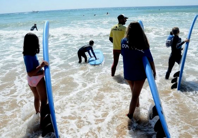  Surf camp 