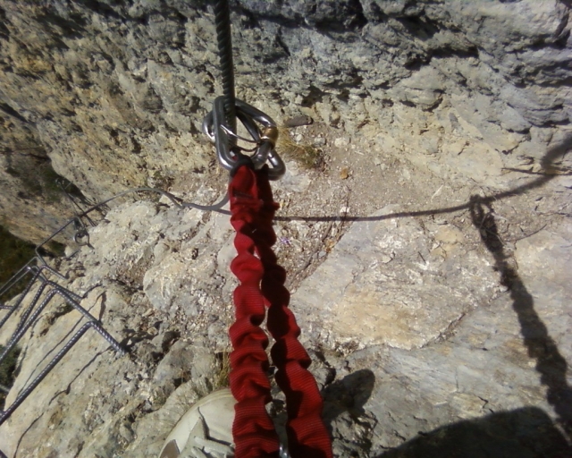  Attrezzatura per superare una via ferrata