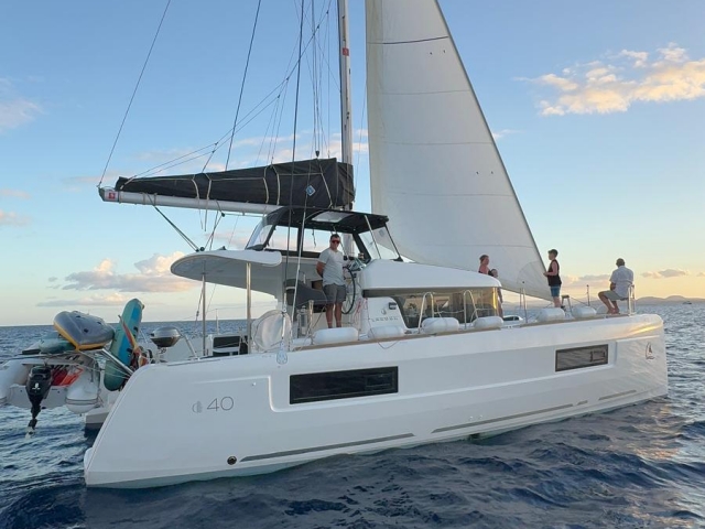 Ruta en barco desde Playa Blanca