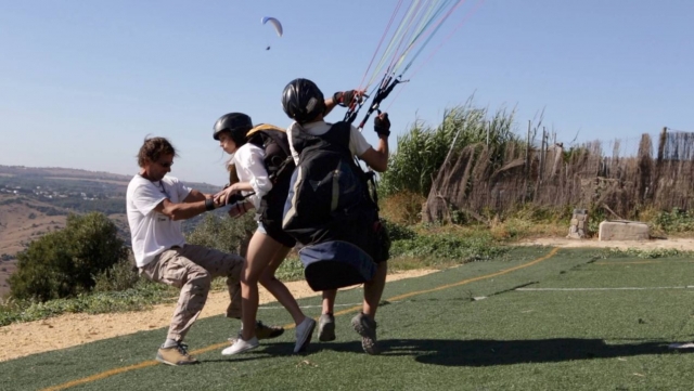 A punto de despegar con el parapente