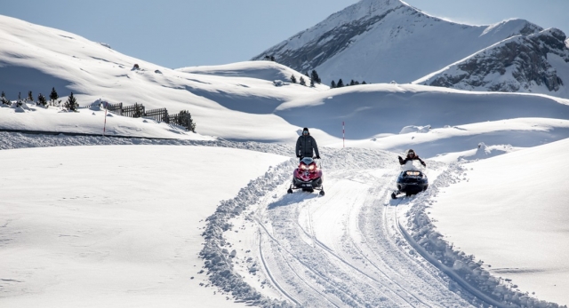  Profiter des chutes de neige avec les motoneiges