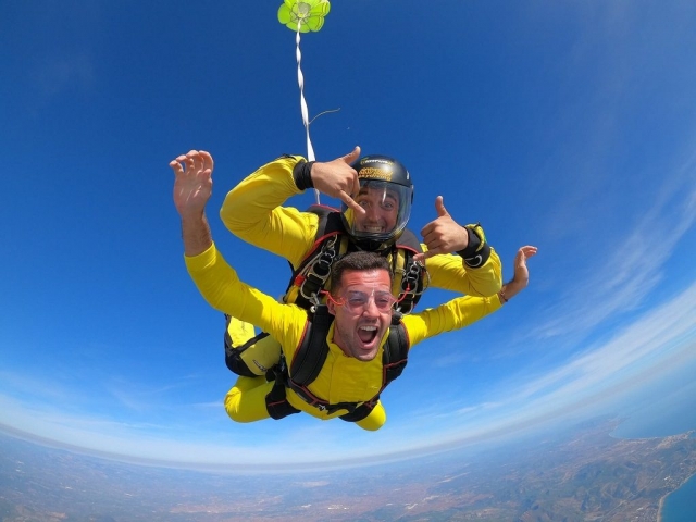  Jump with instructor 