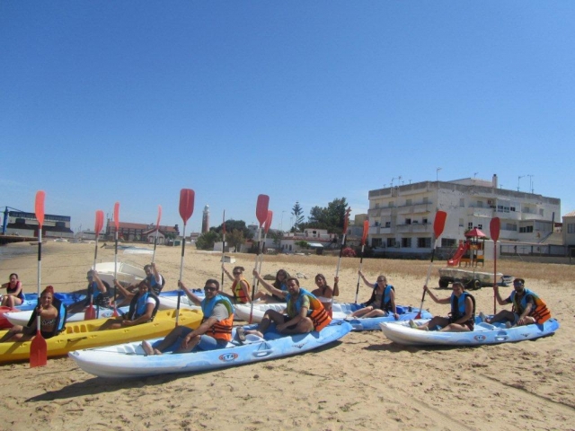 Diversos tipos de kayaks