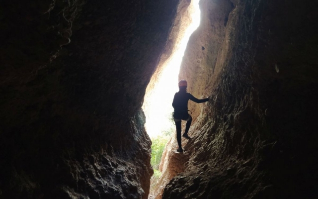  Enter the Portella cave 