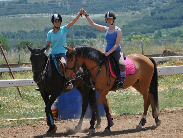  À cheval