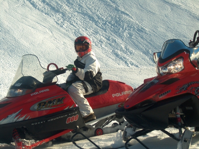 A bordo de la moto de nieve