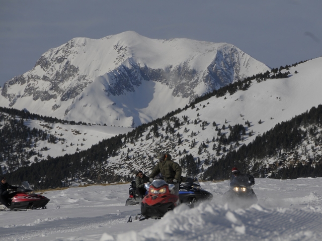Sube en moto de nieve
