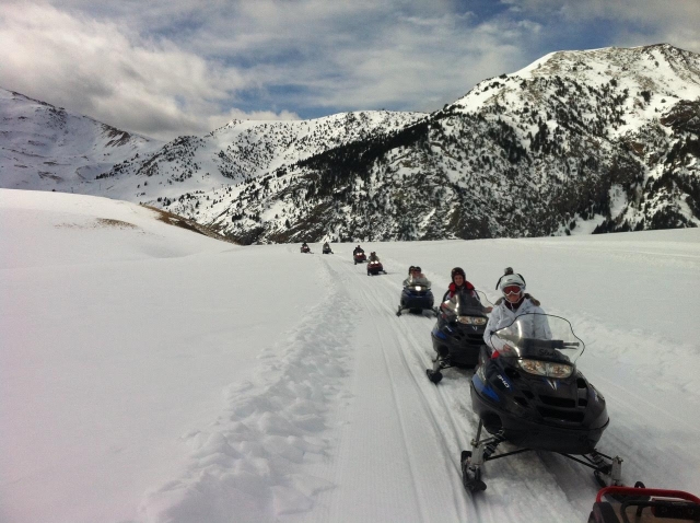Passeio de moto em Huesca 