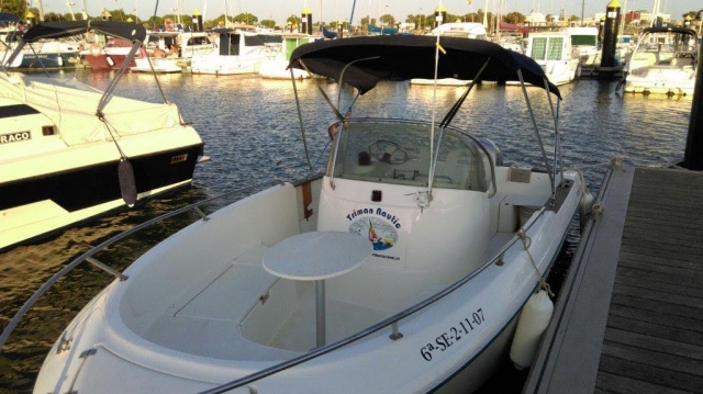 Barco a motor