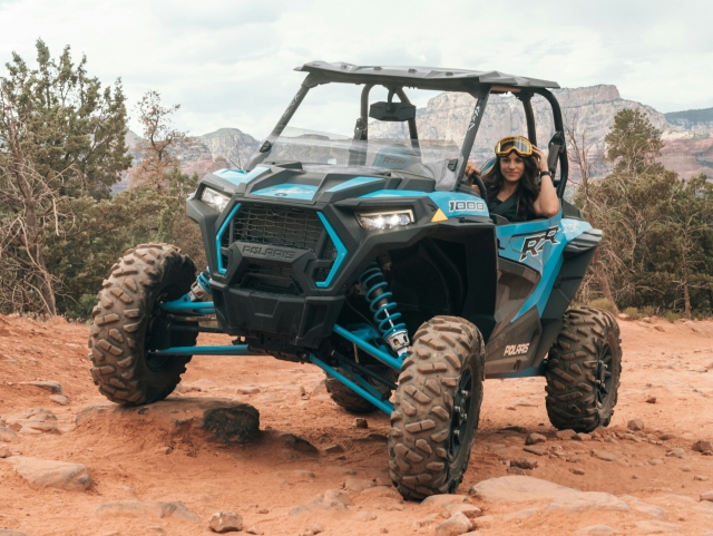  与越野车一起冒险