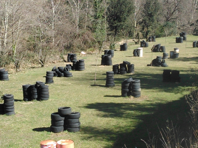  Circuit de paintball sur pneus 