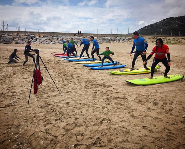  Üben am Strand, bevor es ins Wasser geht 